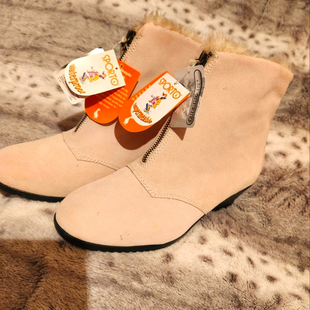NWT Sporto Waterproof wedge boots